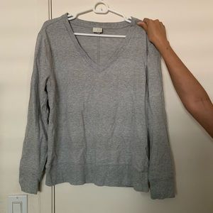 Grey long sleeve pullover